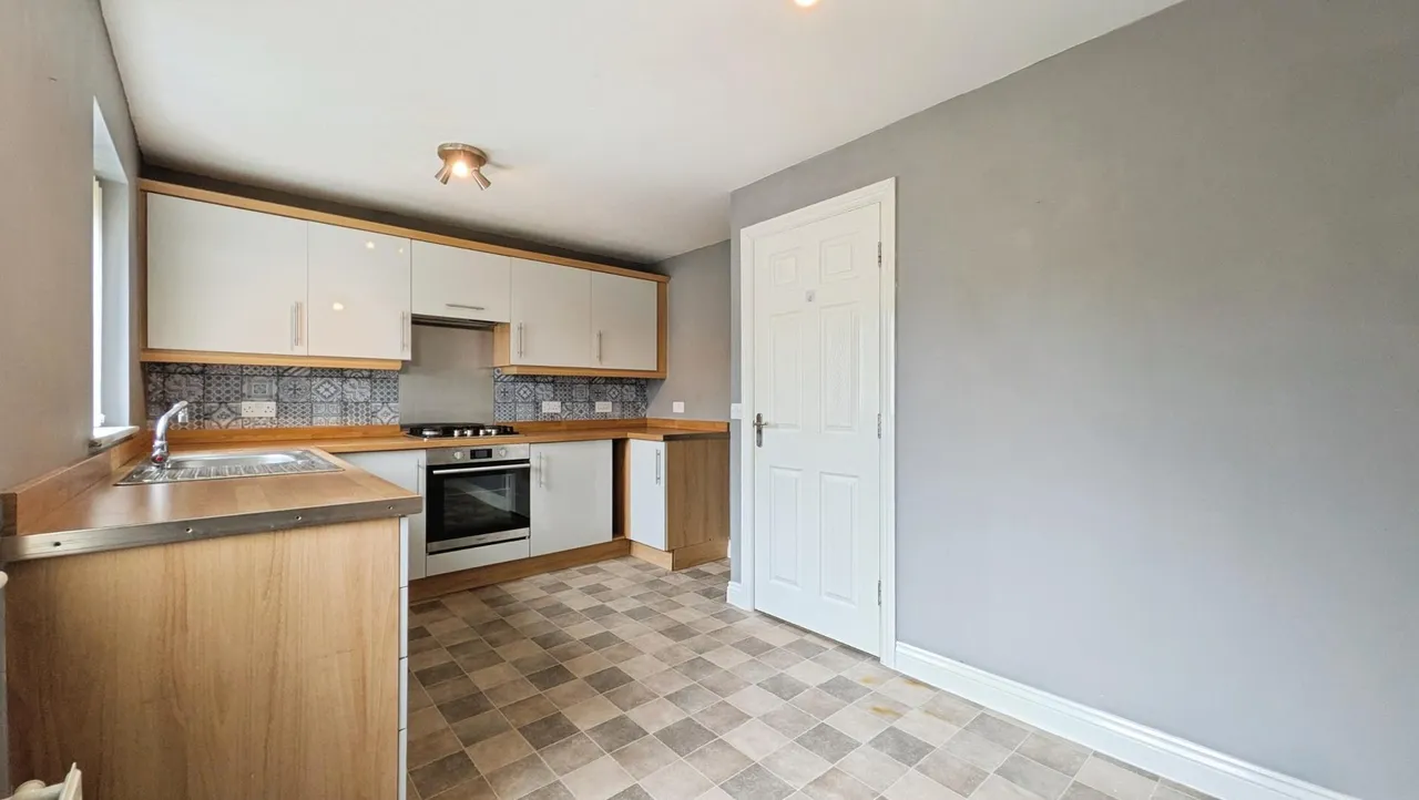 Shuttle Close, Mossley, OL5, photo 19