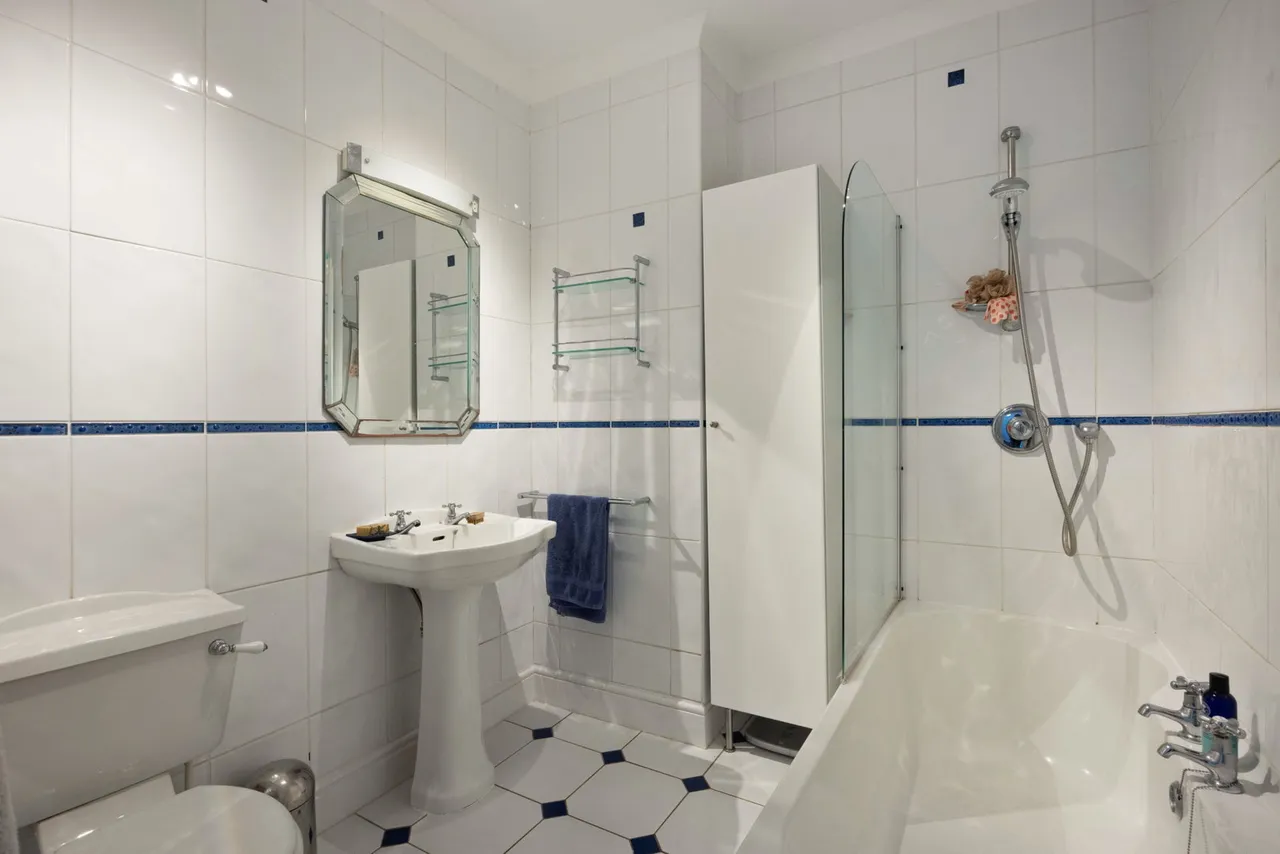 St. Lukes Road, Cheltenham, GL53, photo 22