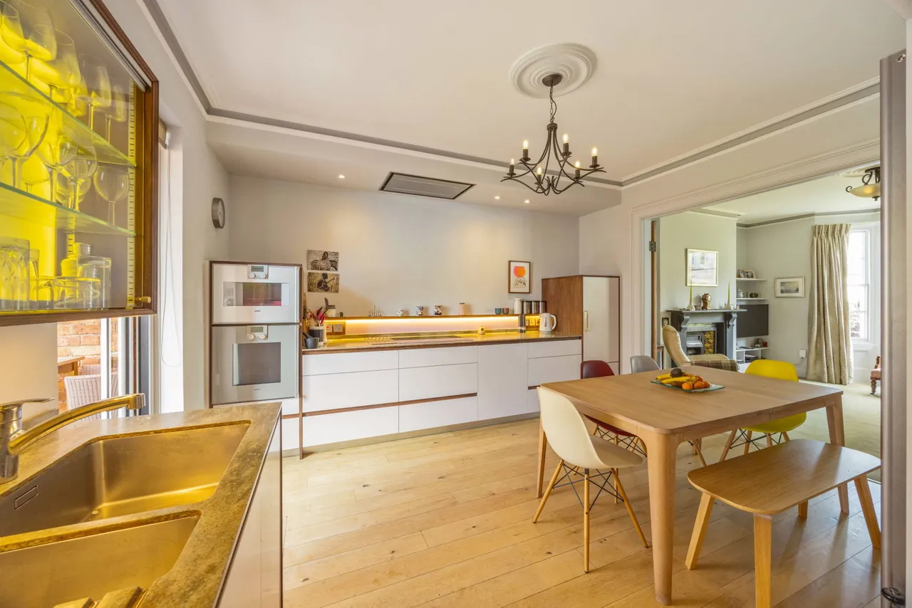 St. Lukes Road, Cheltenham, GL53, photo 5