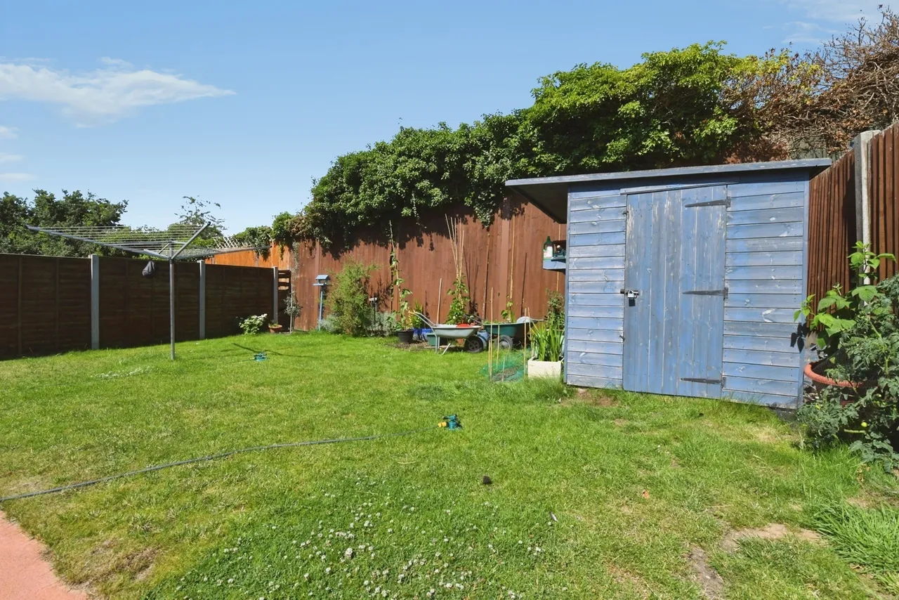 Victoria Avenue, RAYLEIGH, Essex, SS6, photo 17