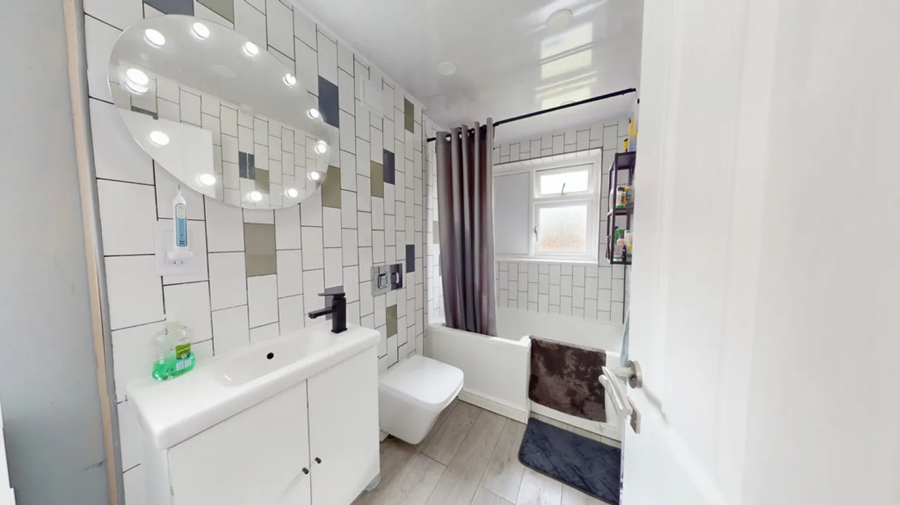 Dunster Road, Cheltenham, Gloucestershire, photo 12