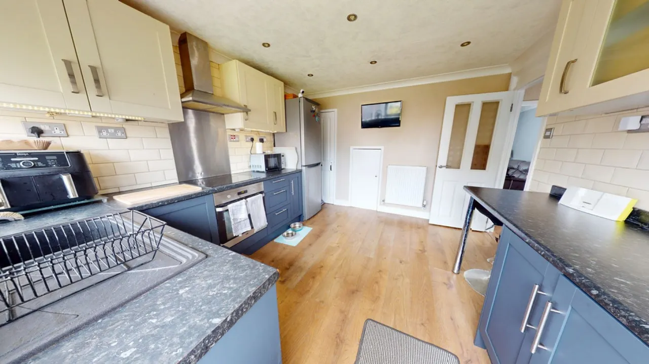Dunster Road, Cheltenham, Gloucestershire, photo 10