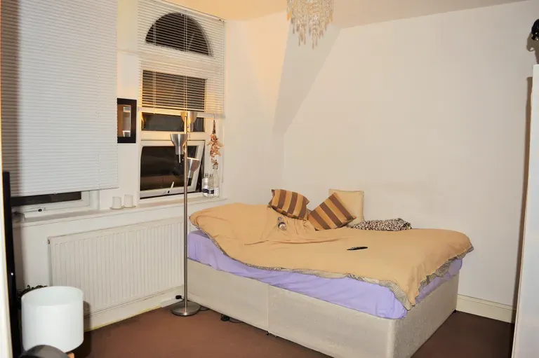Station Road, E7, photo 5