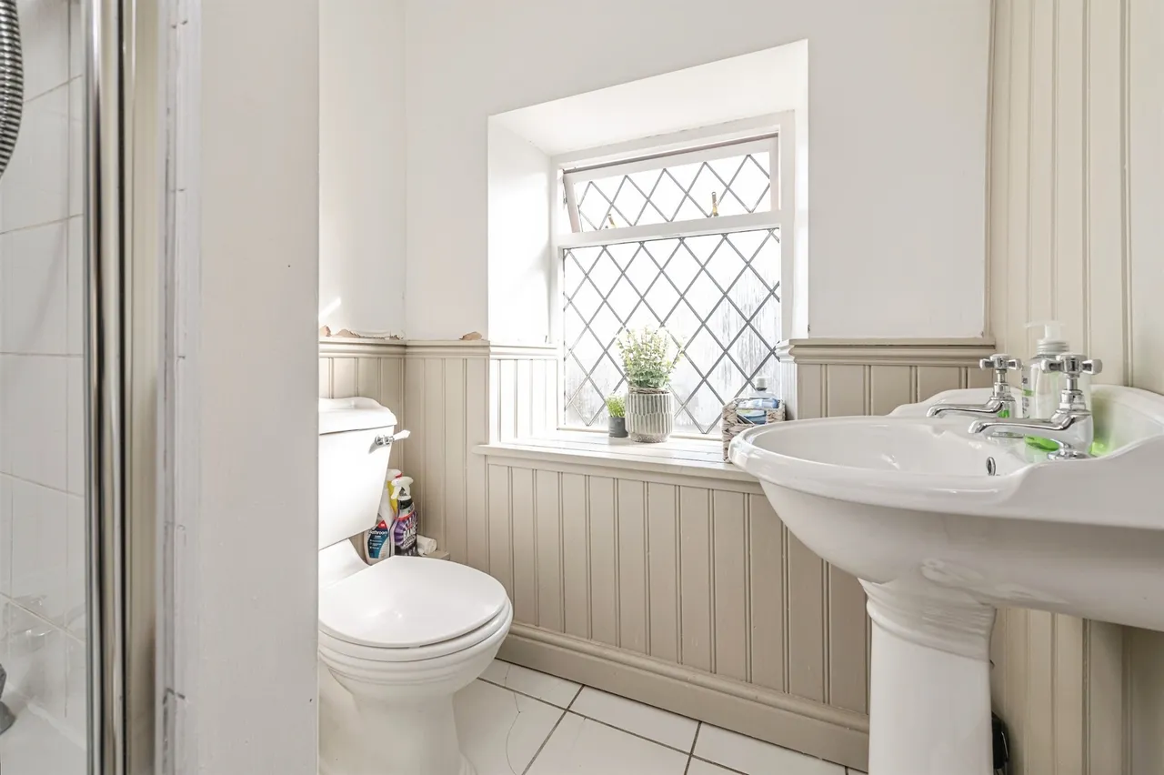 11a Combs Road, Dewsbury, photo 6