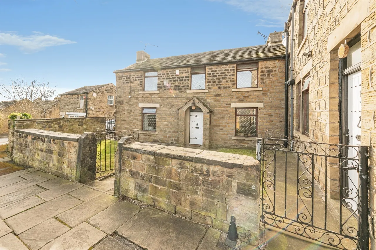 4 bed character property for sale — 11a Combs Road, Dewsbury