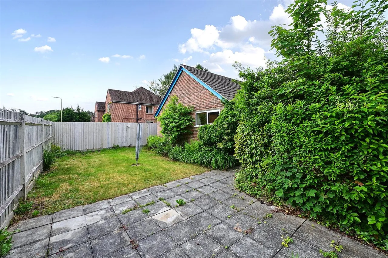 Pondtail Road, Fleet, GU51, photo 4