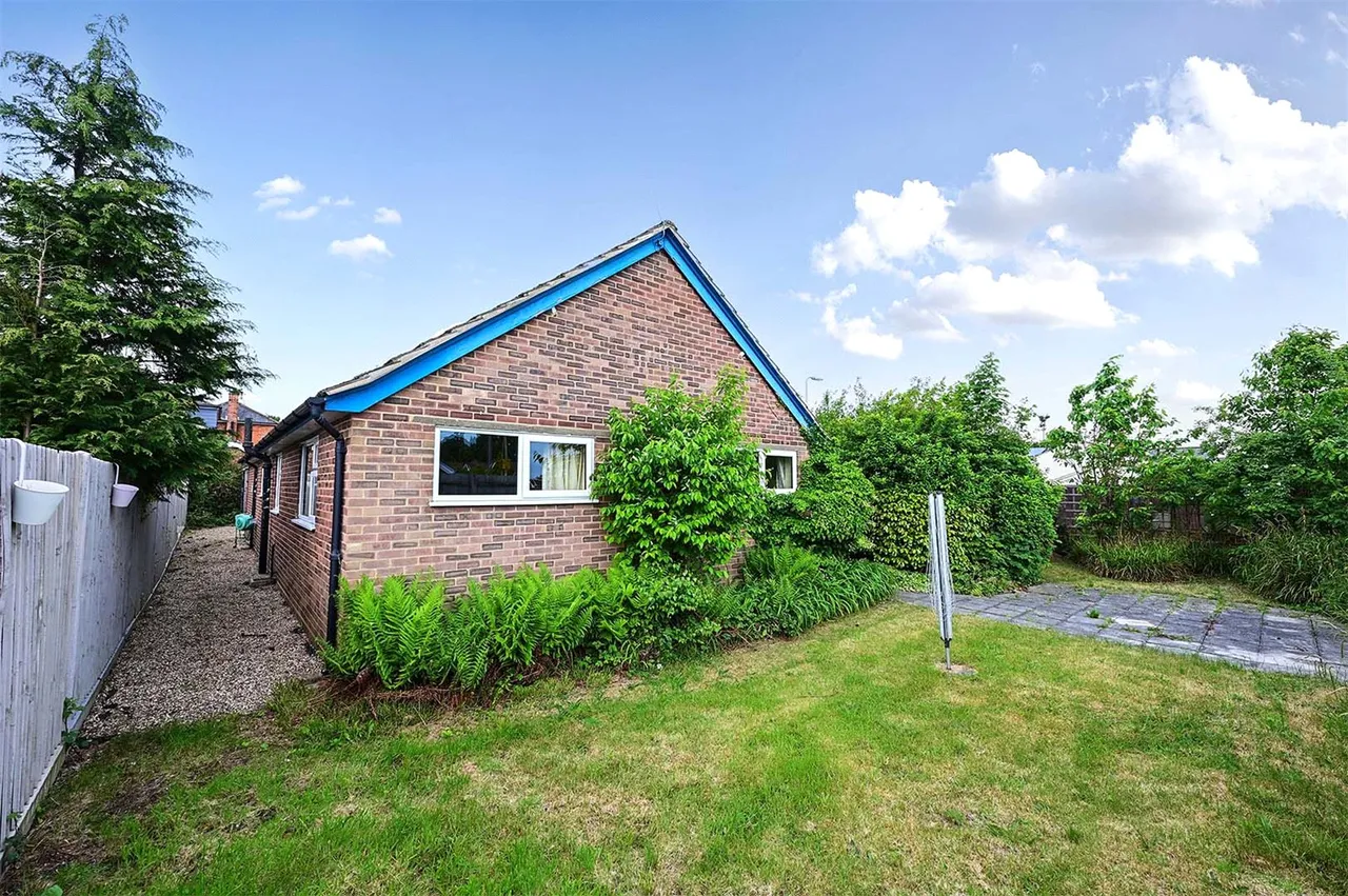 Pondtail Road, Fleet, GU51, photo 10