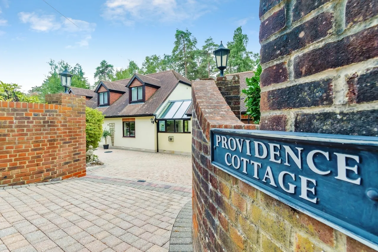 Bracken Lane, Storrington, RH20, photo 8
