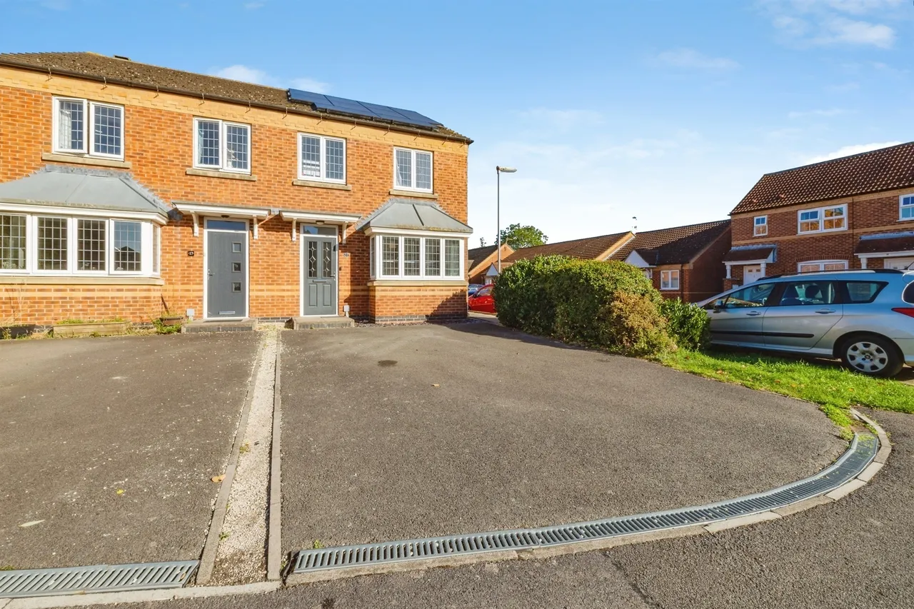 3 bed house for sale, Newton Drive, Cherry Willingham, LN3