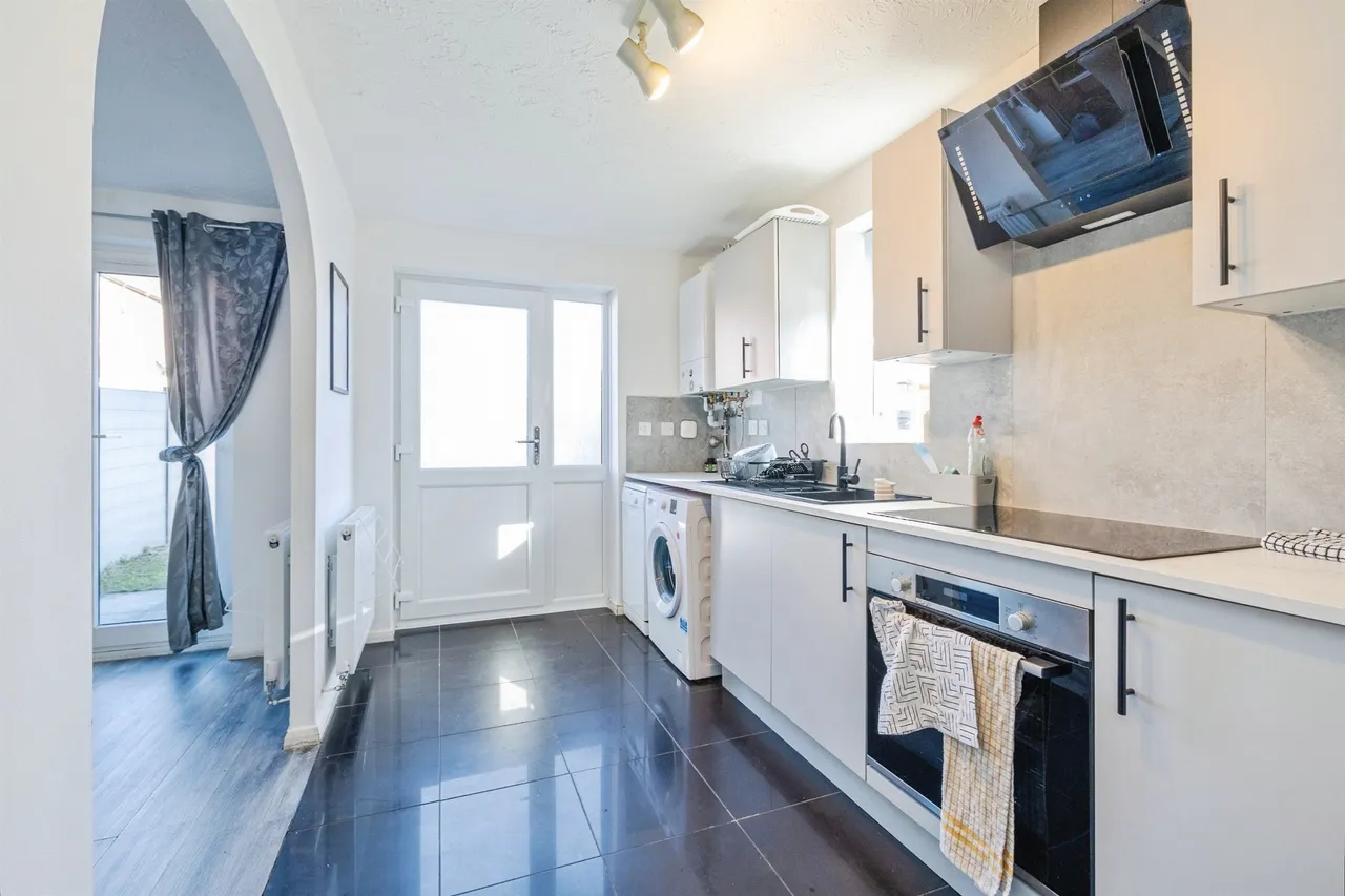 Newton Drive, Cherry Willingham, LN3, photo 5