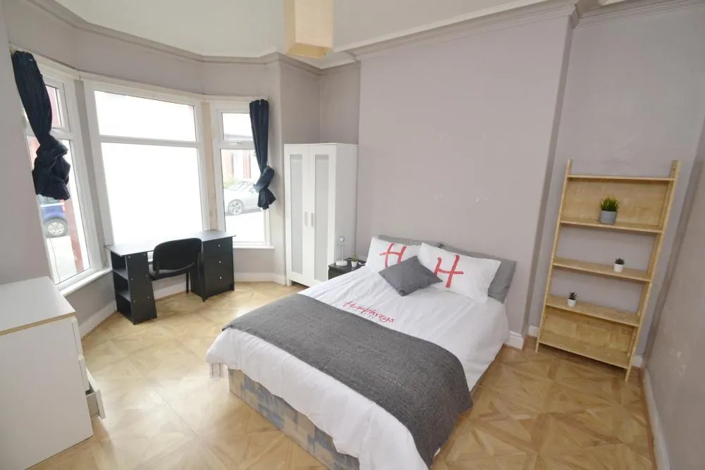 Landcross Road, Fallowfield, M14, photo 5
