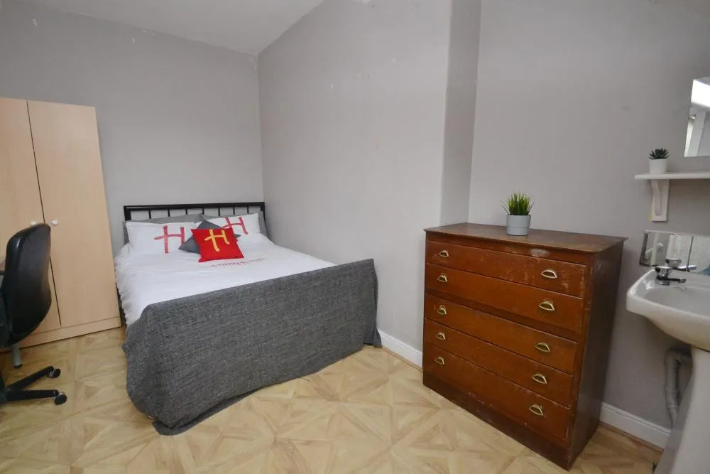 Landcross Road, Fallowfield, M14, photo 4