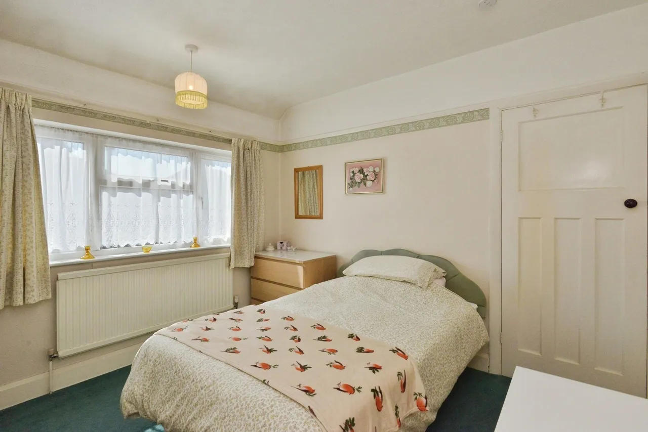 Gloucester Road, Wolverton, Milton Keynes, Buckinghamshire, MK12, photo 11