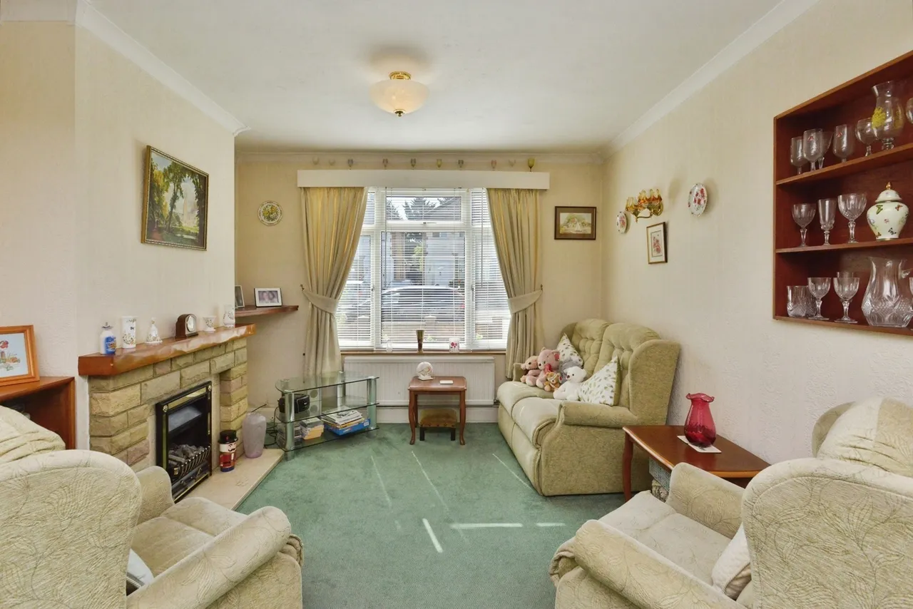 Gloucester Road, Wolverton, Milton Keynes, Buckinghamshire, MK12, photo 2