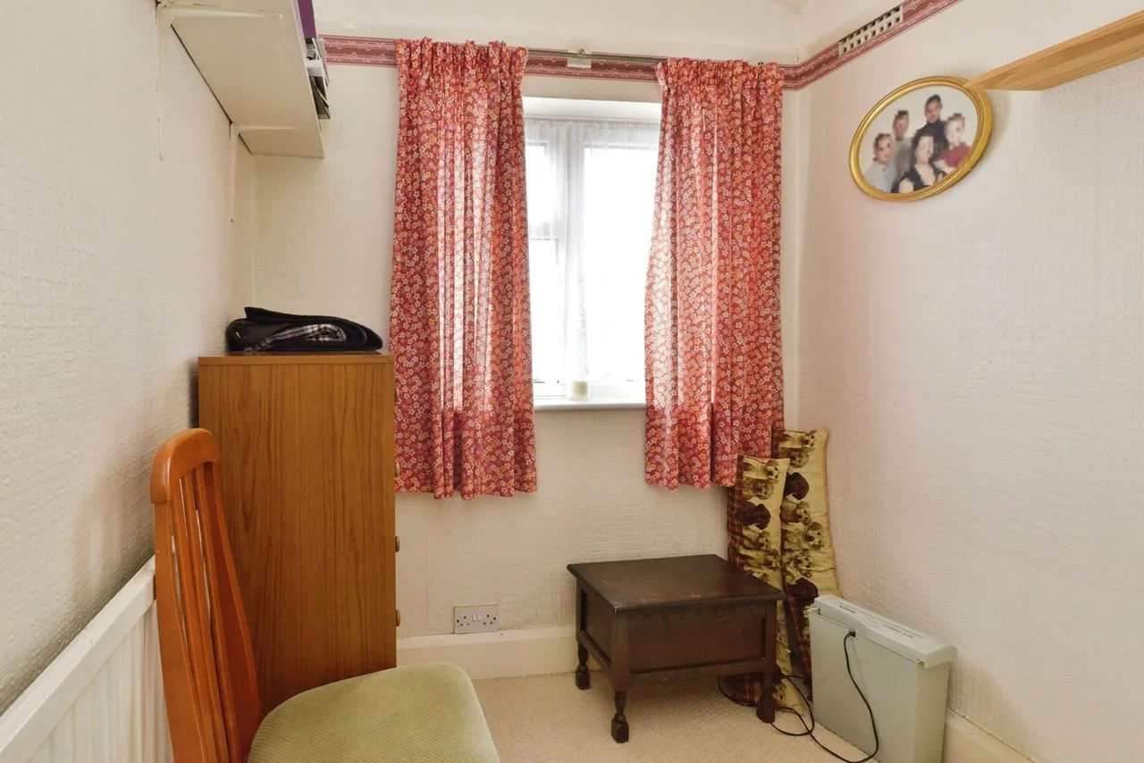 Gloucester Road, Wolverton, Milton Keynes, Buckinghamshire, MK12, photo 12