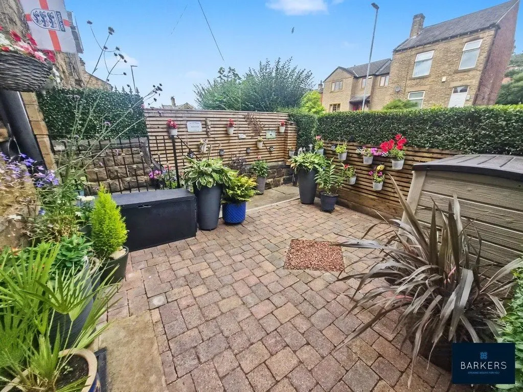 Bradford Road Birstall, Batley WF17 9NU, photo 2