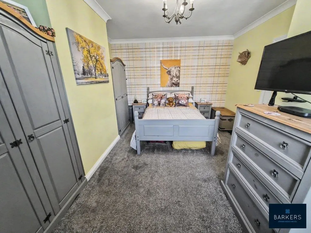 Bradford Road Birstall, Batley WF17 9NU, photo 9