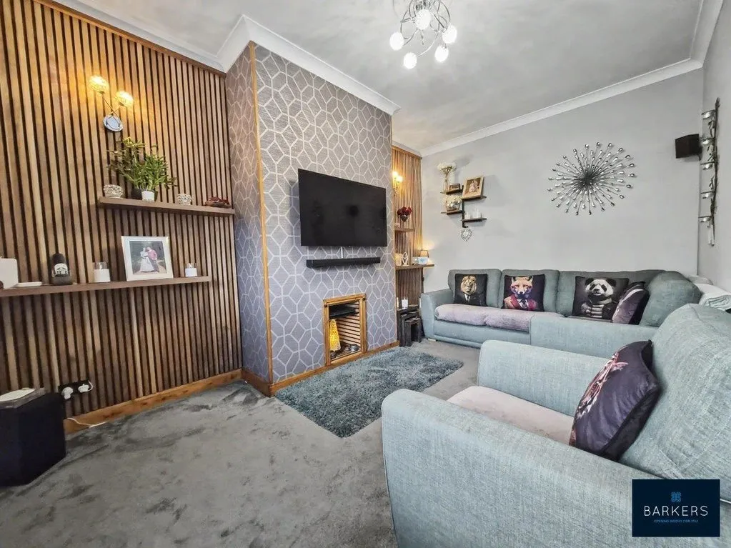 Bradford Road Birstall, Batley WF17 9NU, photo 4