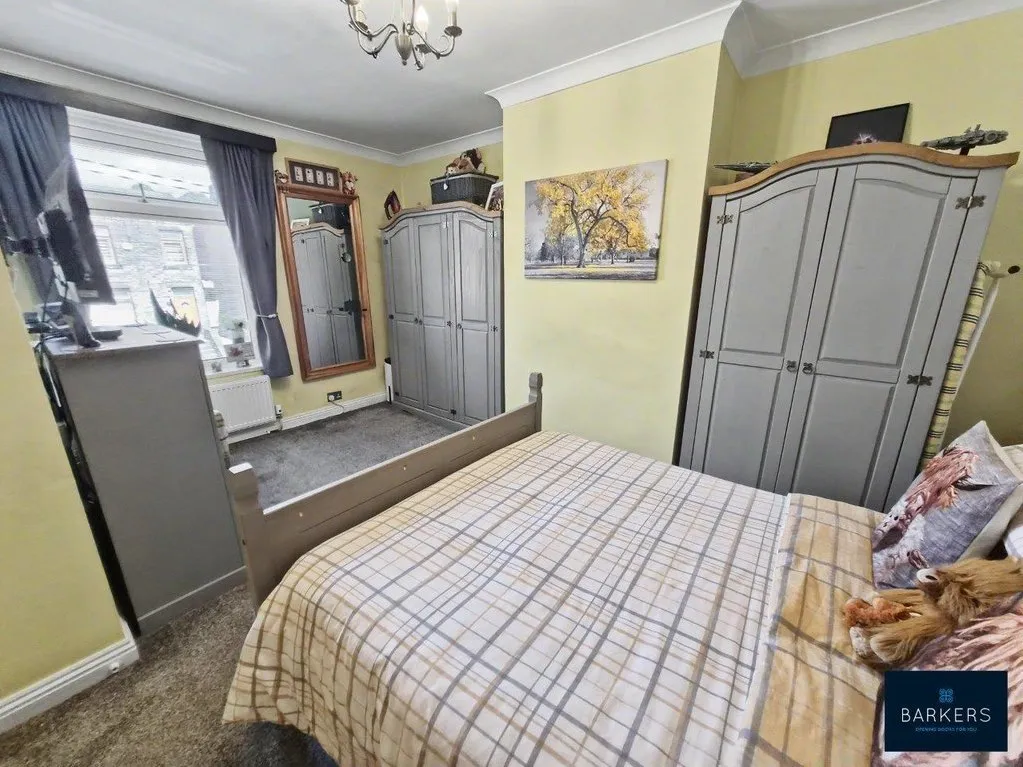 Bradford Road Birstall, Batley WF17 9NU, photo 8