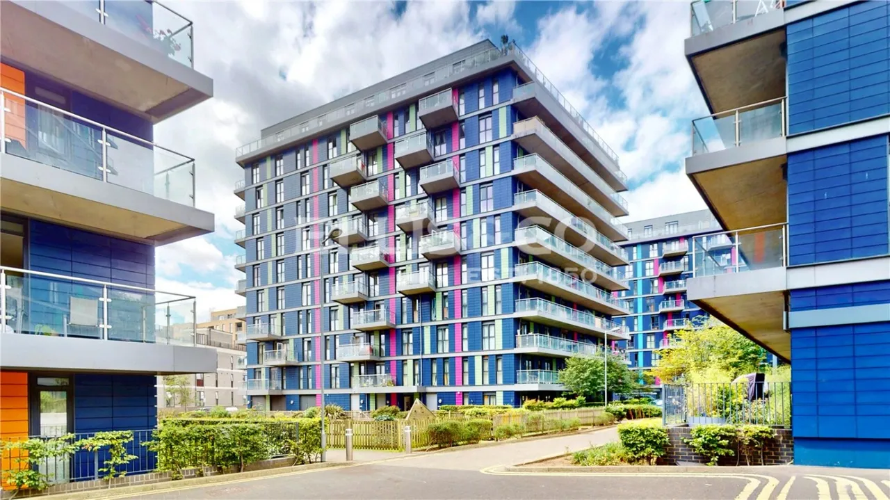 3 bed flat for sale, Hatton Road, Wembley, HA0