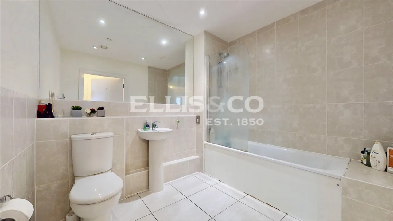 Hatton Road, Wembley, HA0, photo 8