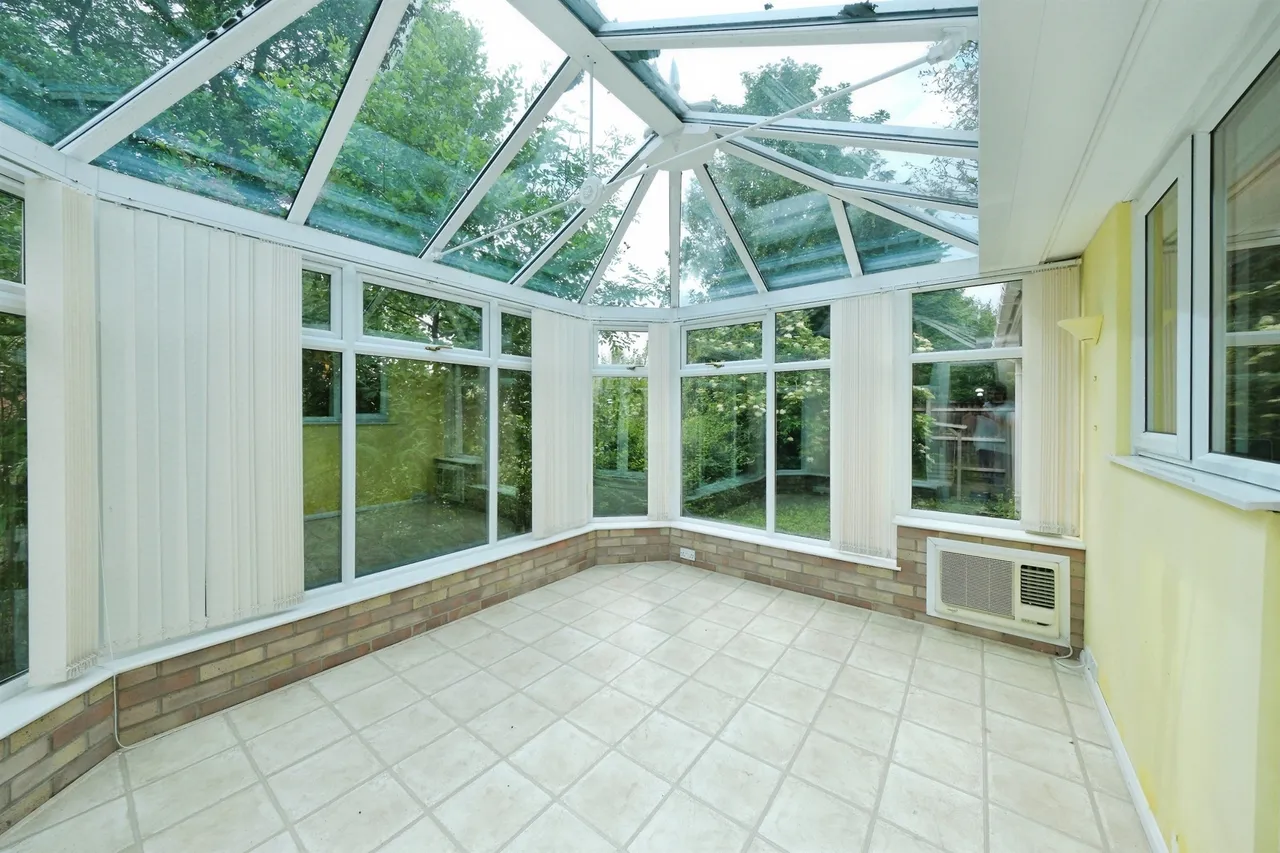 Askew Grove, Repton, DE65, photo 10