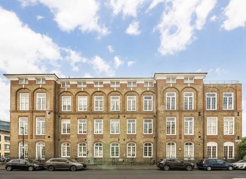 1 bed flat for sale — Old School Square, Canary Wharf, E14