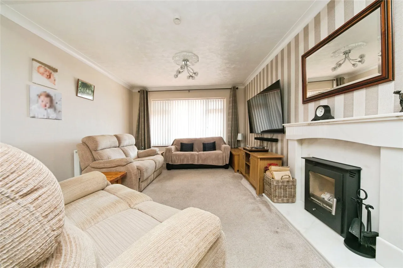Fern Hill, Benllech, LL74, photo 3