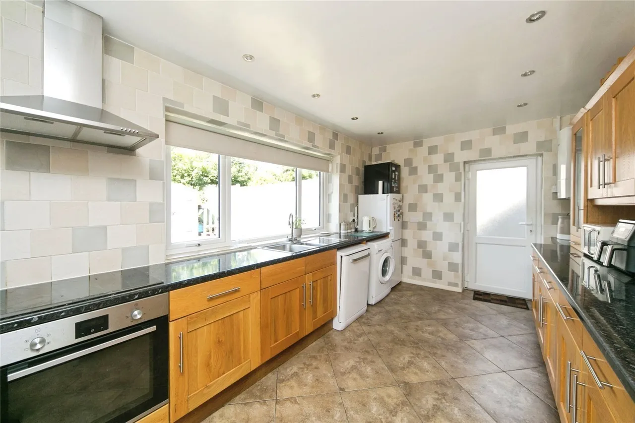 Fern Hill, Benllech, LL74, photo 5