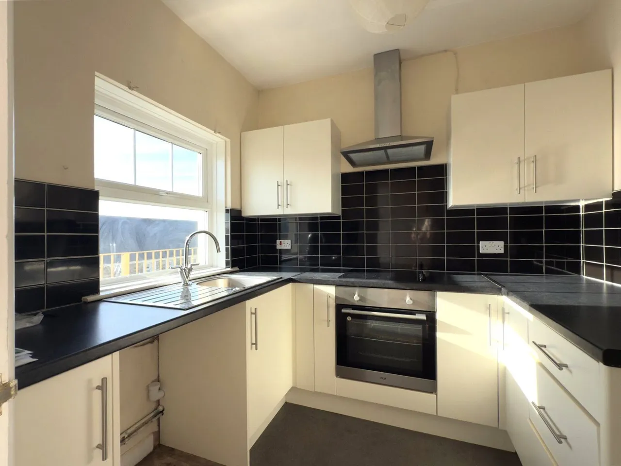 Picton Terrace, Narberth, SA67, photo 3