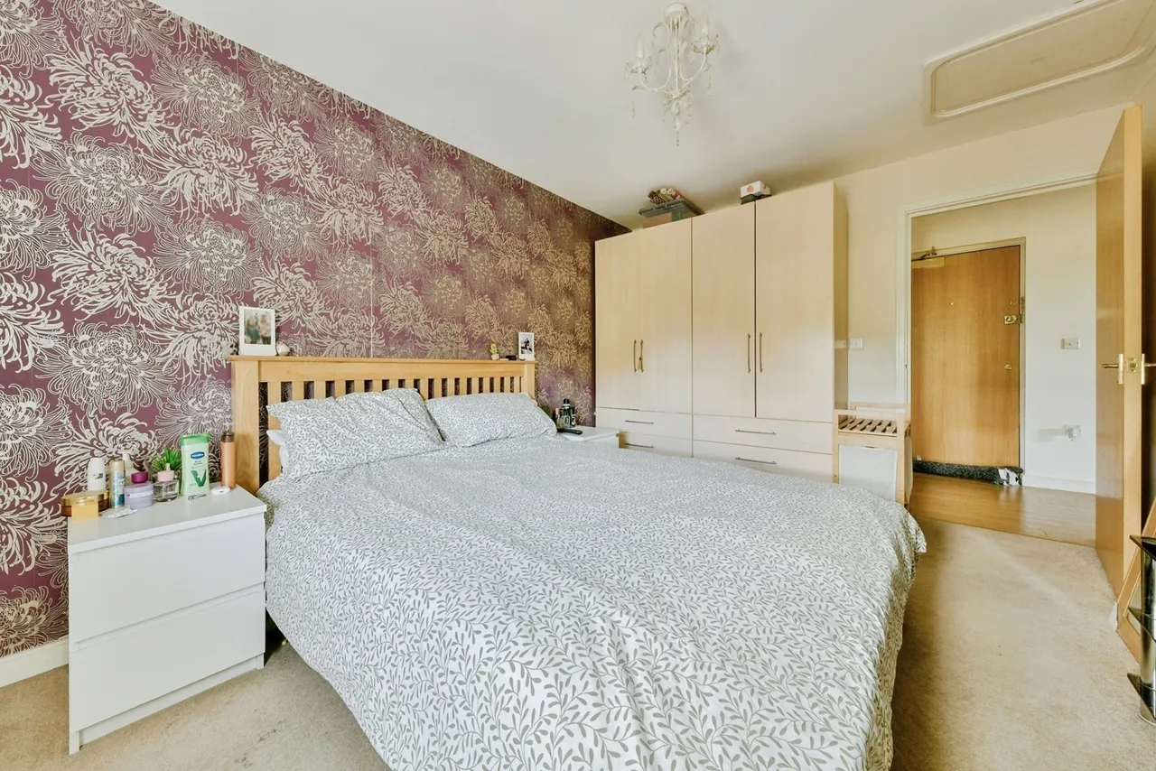 North Road, Hertford, Hertfordshire, SG14, photo 10