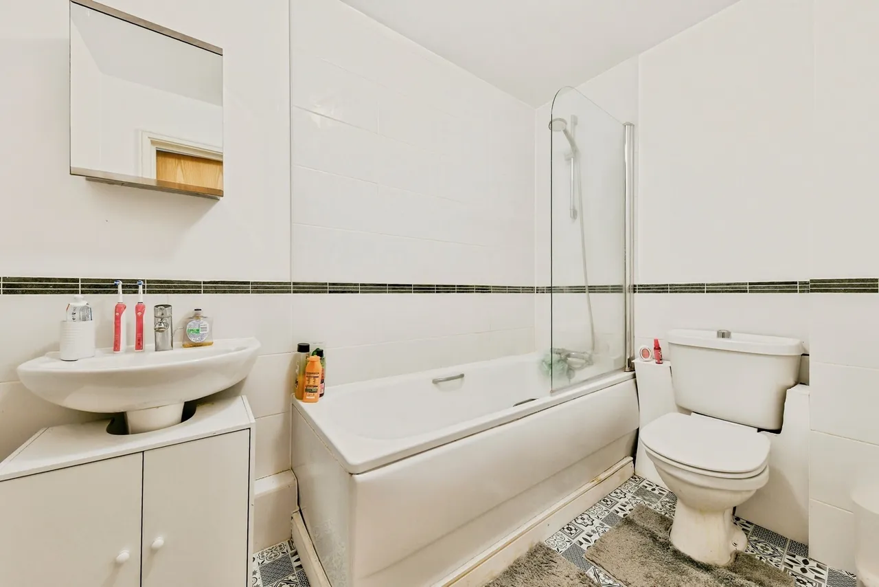 North Road, Hertford, Hertfordshire, SG14, photo 12