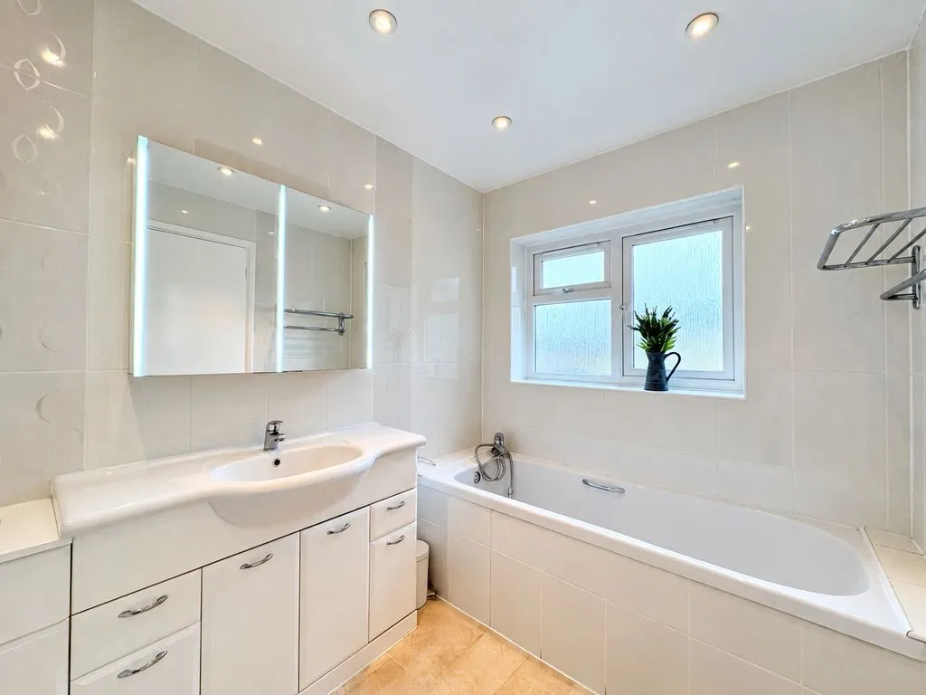 Lodge Close, Edgware, HA8, photo 16