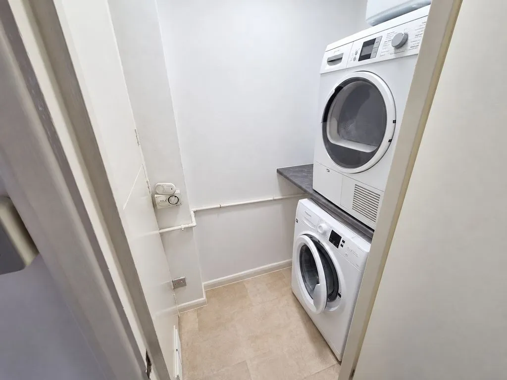 Lodge Close, Edgware, HA8, photo 7