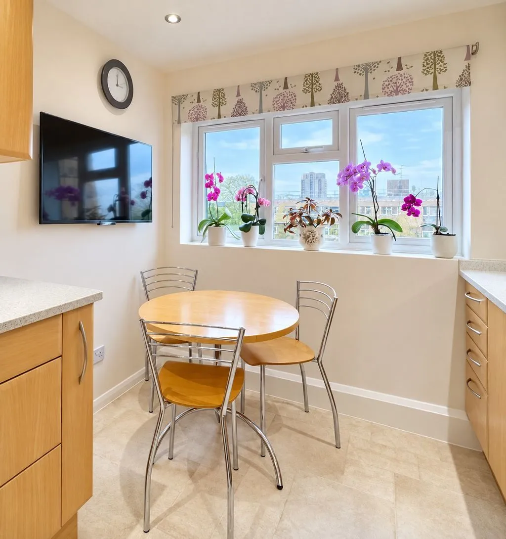 Lodge Close, Edgware, HA8, photo 6