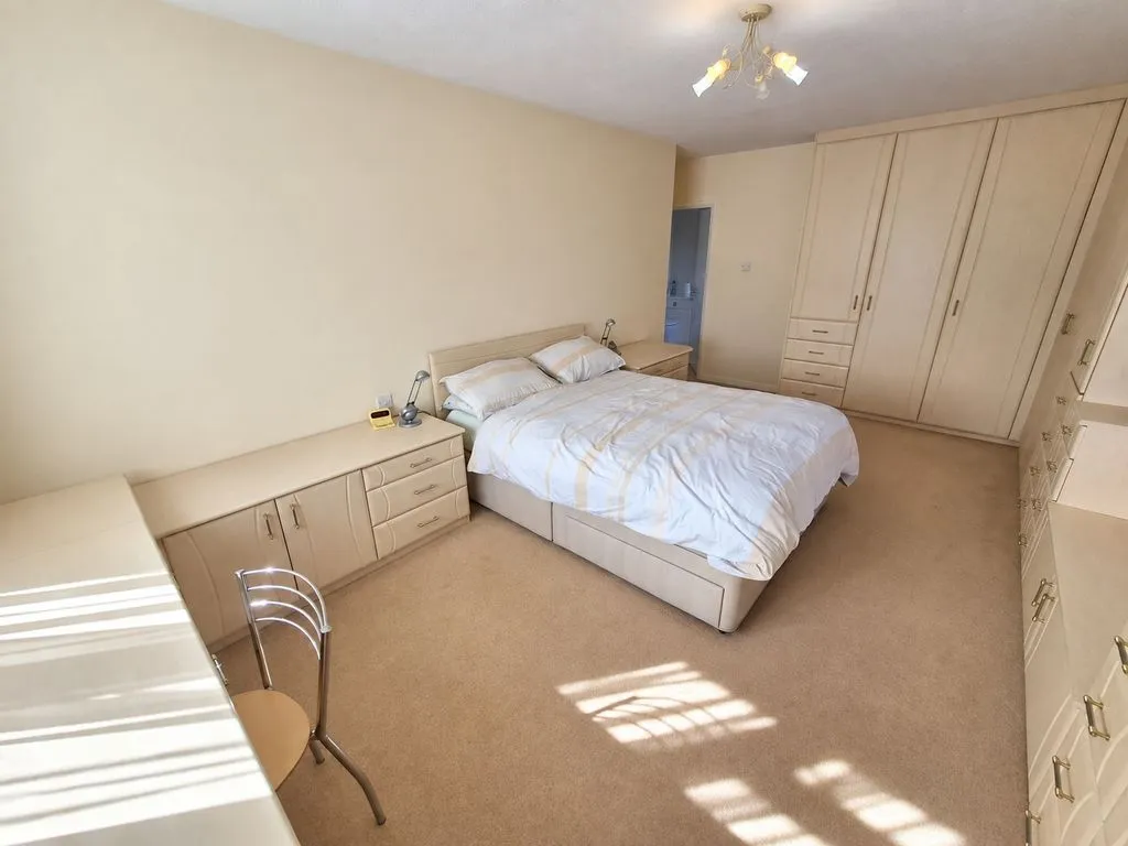 Lodge Close, Edgware, HA8, photo 13