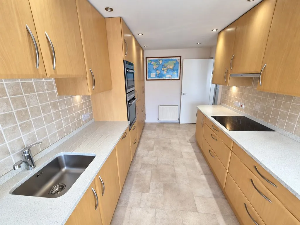 Lodge Close, Edgware, HA8, photo 5