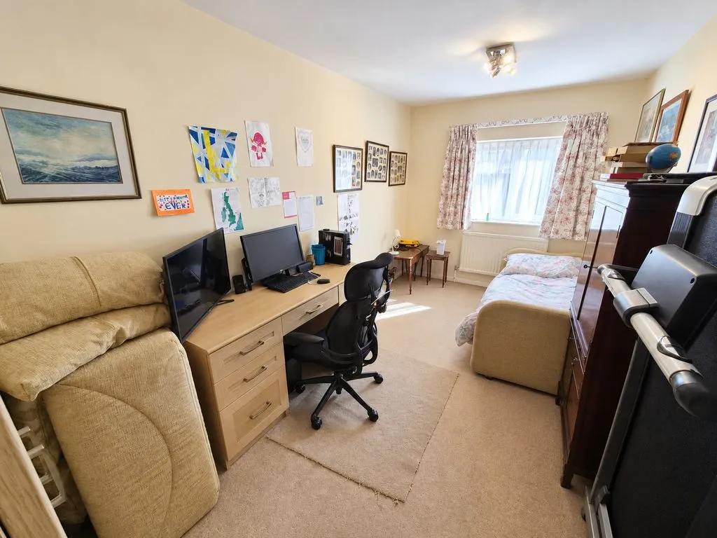 Lodge Close, Edgware, HA8, photo 15