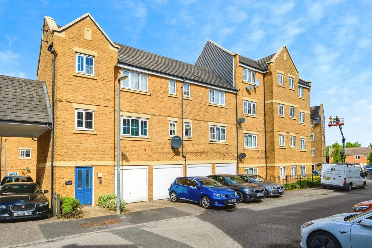 2 bed flat for sale — Russett Way, Dunstable, Bedfordshire, LU5
