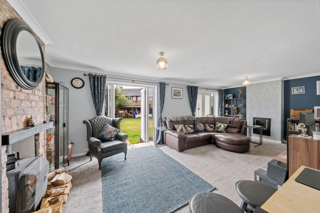 Ilex Avenue, Winwick, Warrington, Warrington, WA2 8LP, photo 2