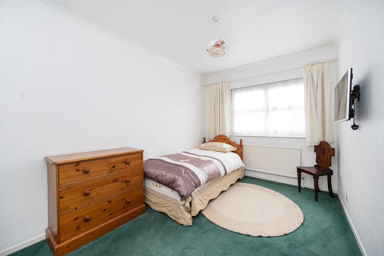 5 Danesdale Road, London, photo 4