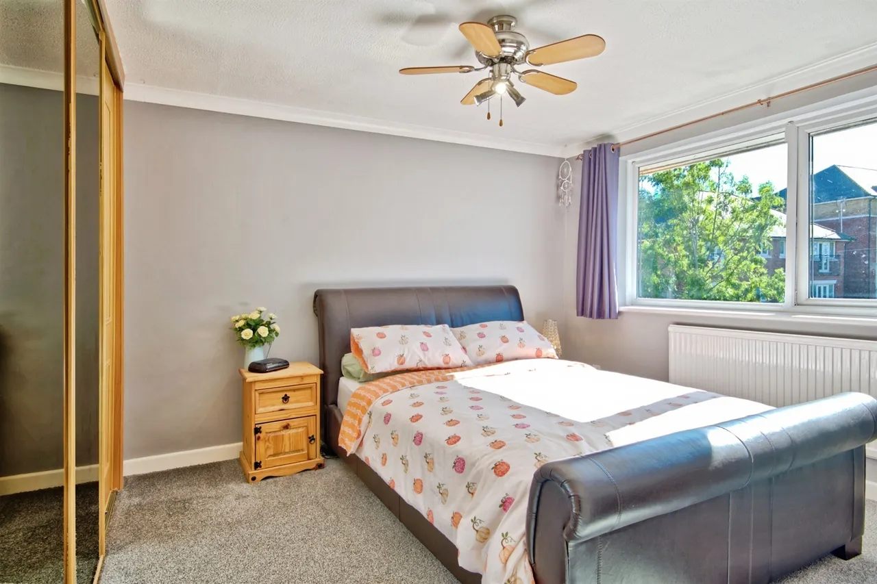 Romford Close, Colchester, CO4, photo 16