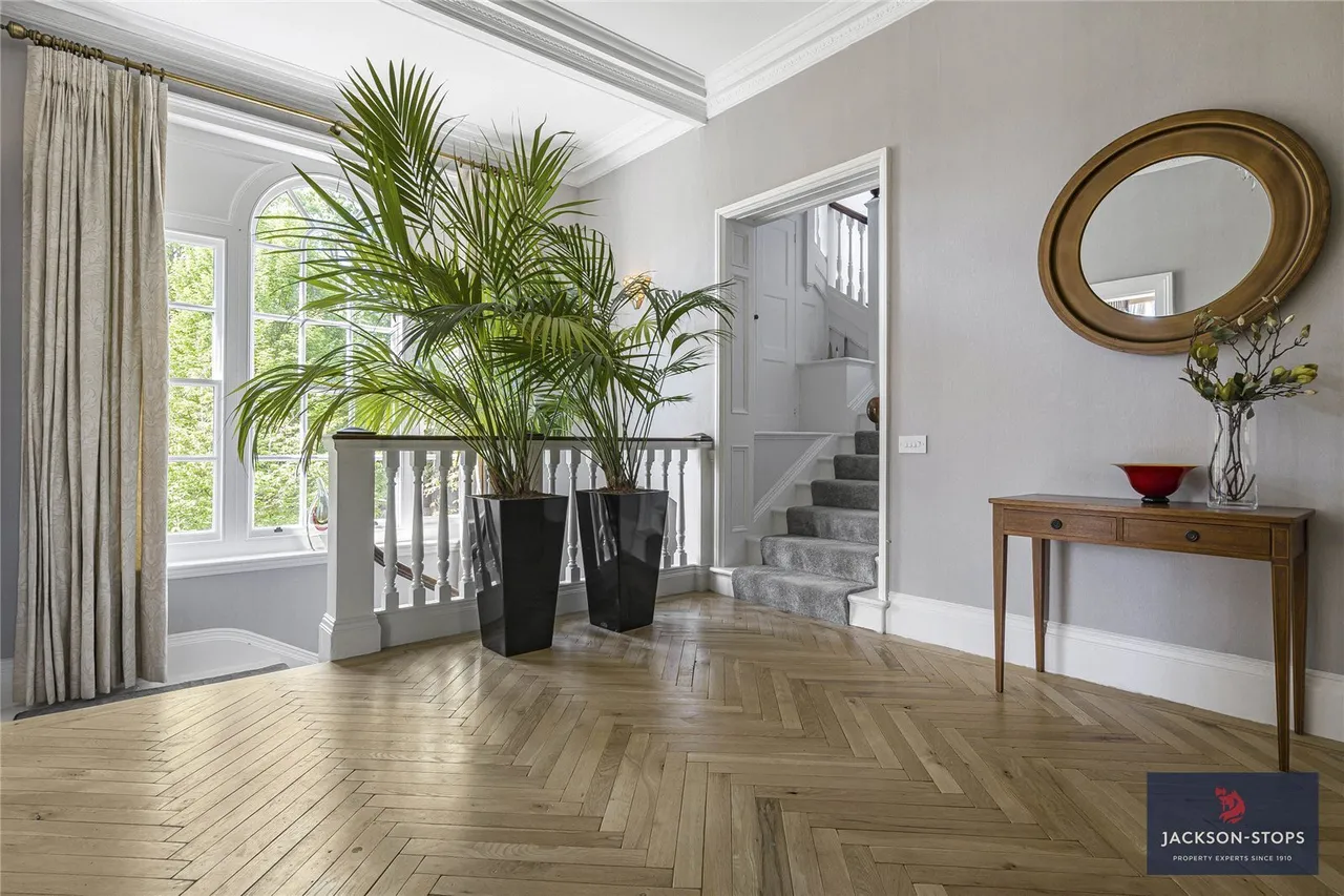 The Avenue, Newmarket, CB8, photo 21