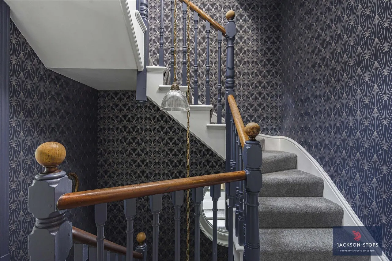 The Avenue, Newmarket, CB8, photo 33