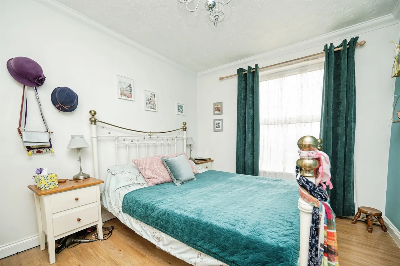Grosvenor Road, DUDLEY, photo 10