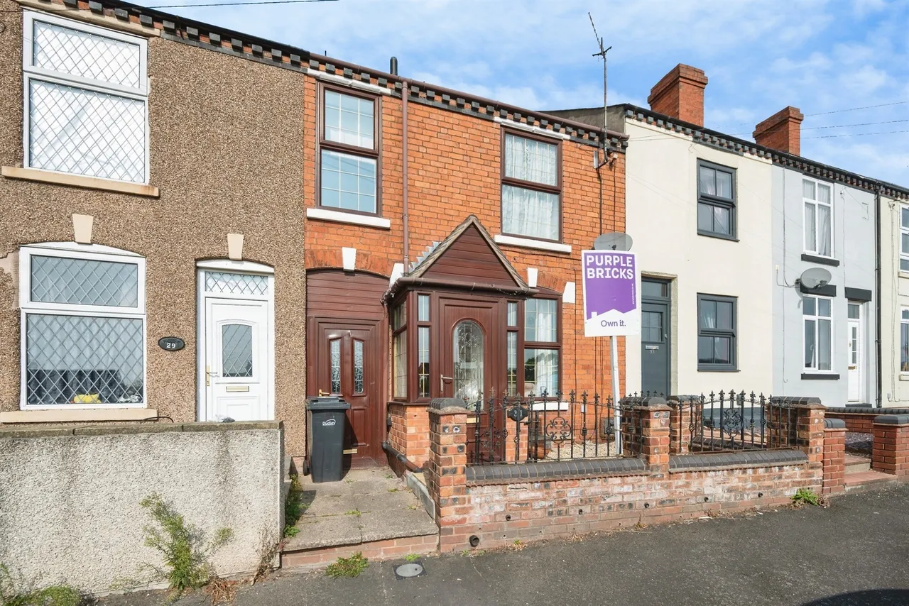 3 bed house for sale — Grosvenor Road, DUDLEY