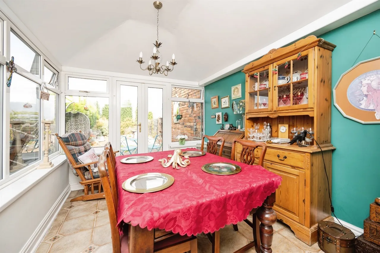 Grosvenor Road, DUDLEY, photo 4