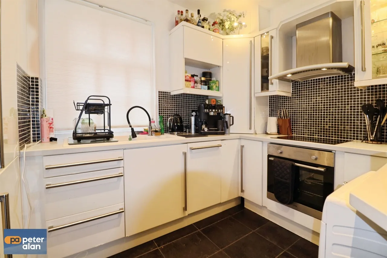 Westgate Street, Cardiff, CF10, photo 12