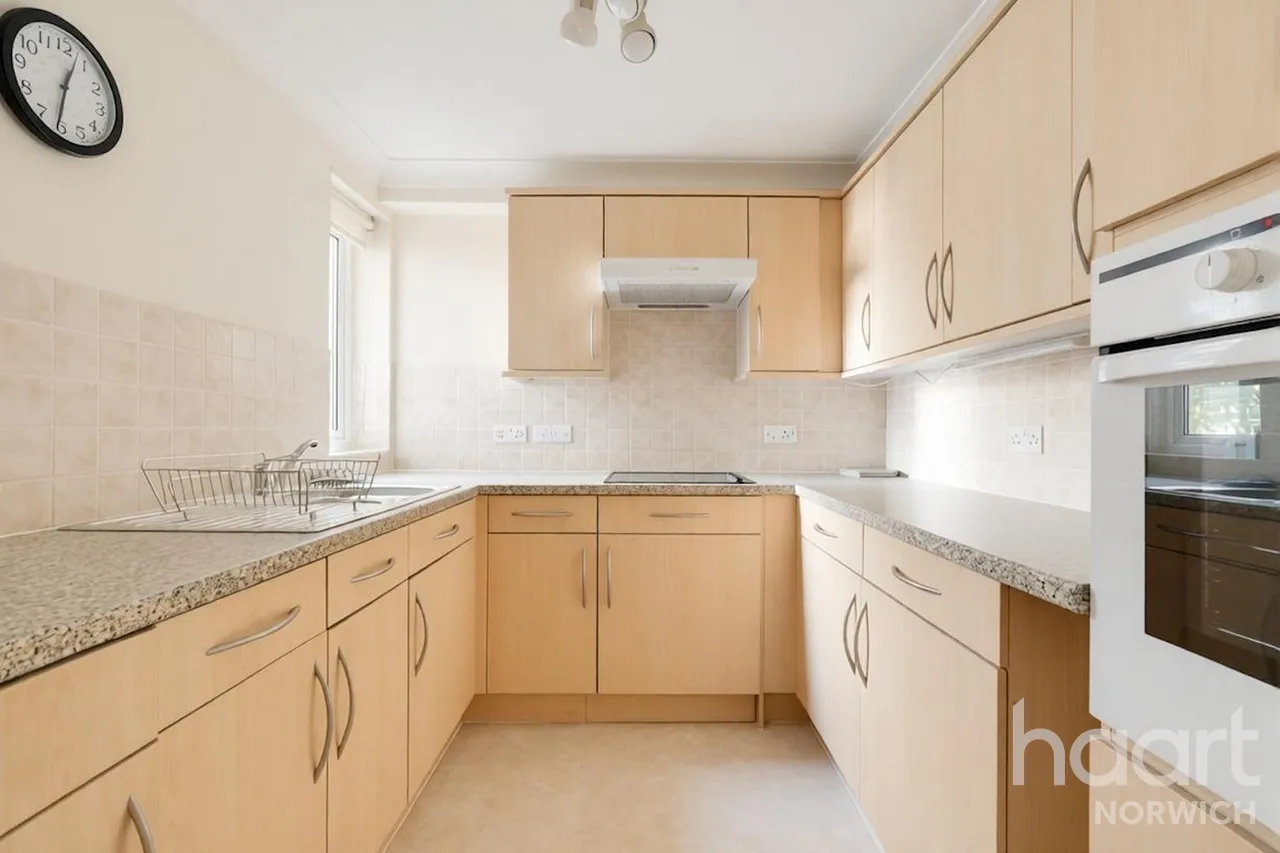 Earlham Road, Norwich, NR2, photo 3