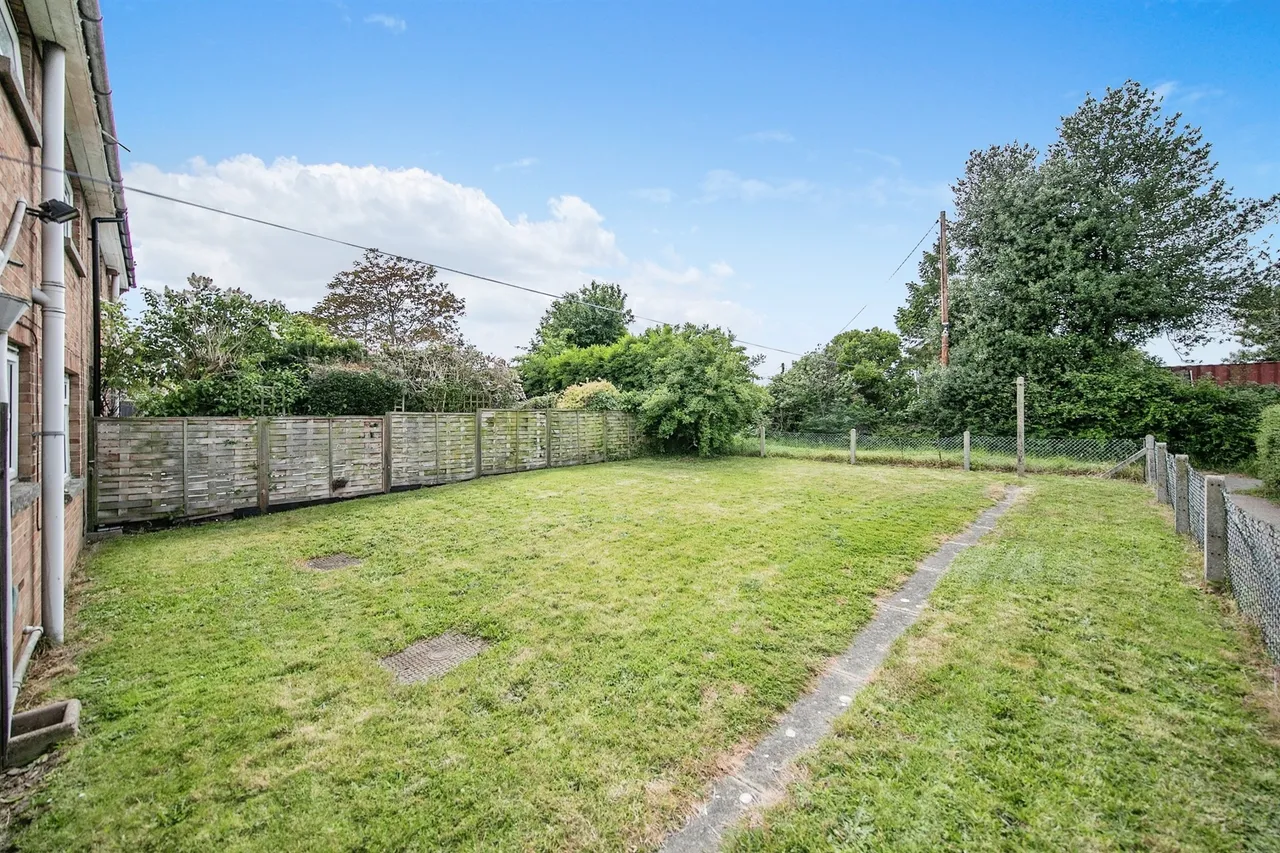 Mary Warner Road, Ardleigh, Colchester, photo 2